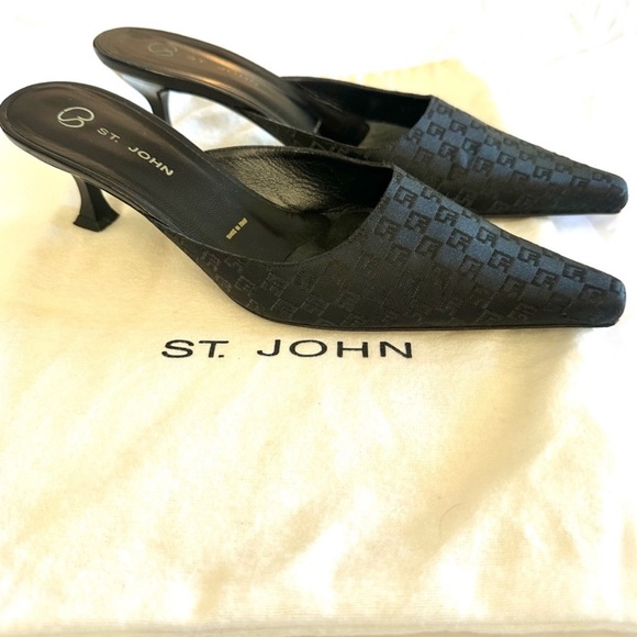 St. John Shoes 8.5 Black Monogrammed  Mule Kitten Heel Pointed Slip On Heel - Picture 1 of 10